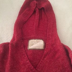 Hooded sweater